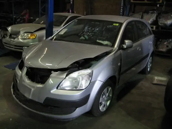 Kia Rio Rust Kia Rio III 5DR HB 1.4i -M- Silver. Kia wrecking | New Model Wreckers